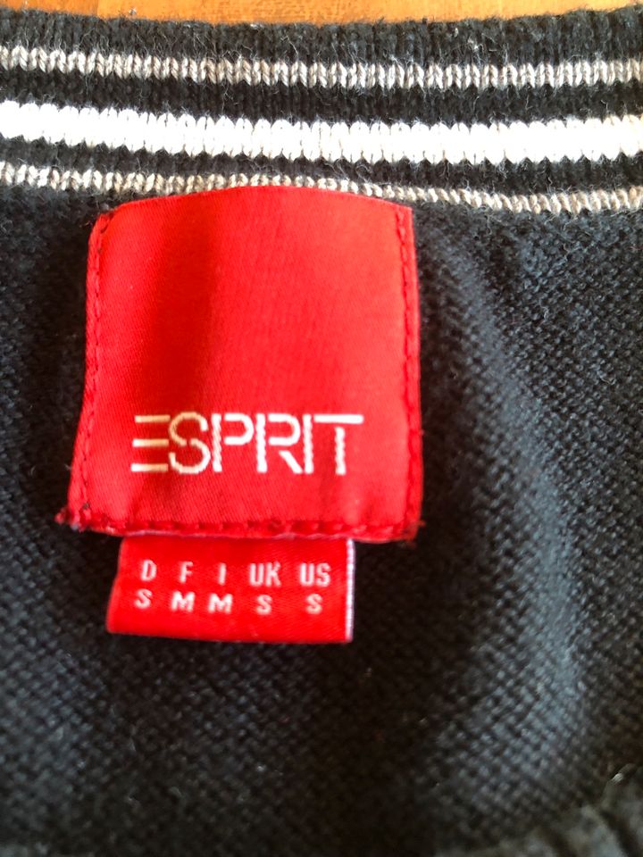 Esprit Strickpullover Größe S schwarz top in Berschweiler