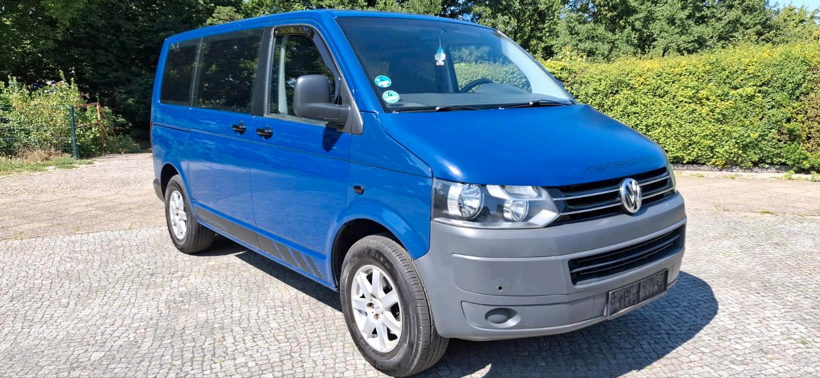 Abbildung des Autos VW T5 Transporter (Carav…