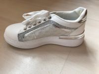 Tolle Mädchen/Damenschuhe, weiß/ silber mit Glitzer, Gr. 37 Nordrhein-Westfalen - Hamm Vorschau