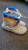 Crocs Unisex Classic Lined Neo Puff Tie Dye Boot Schneestiefel 46 Mecklenburg-Vorpommern - Stralsund Vorschau