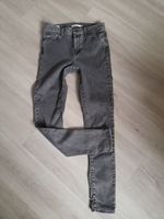 Levi's 720 skinny Jeans,Gr.28=36,grau,VK 120 €,w.neu Niedersachsen - Norden Vorschau