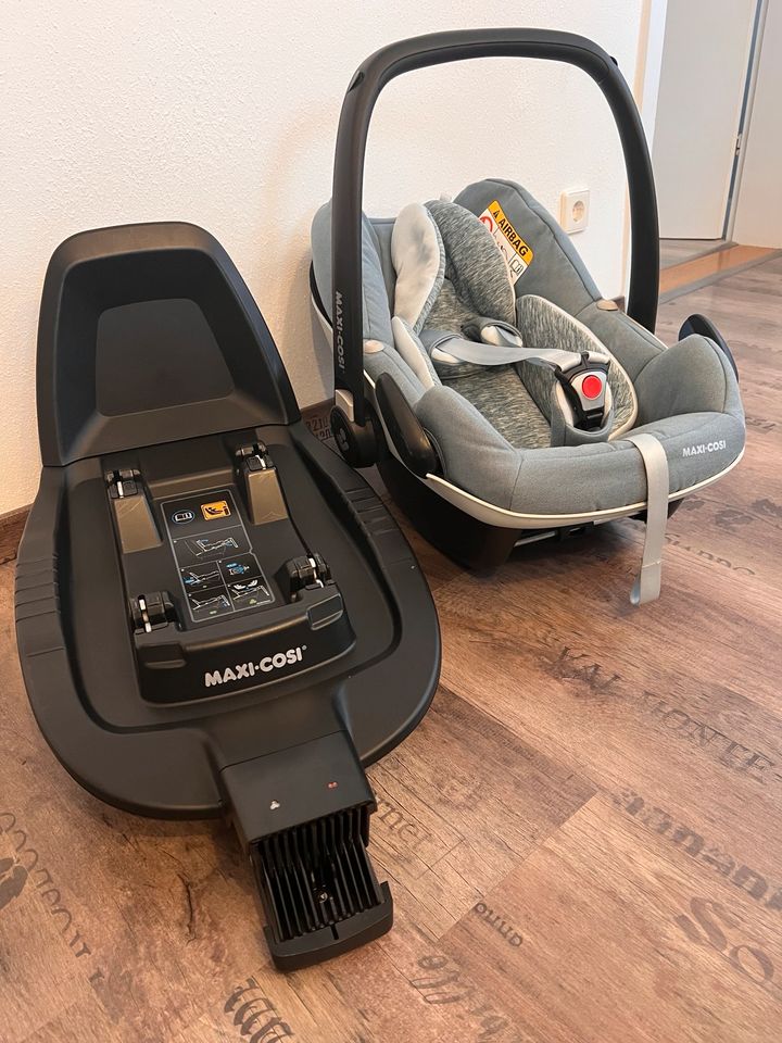 Maxi Cosi inkl Base Family Fix2 in Heubach