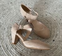 Neue Pumps Schuhe High Heels Gr. 42 beige Bonprix Niedersachsen - Stuhr Vorschau