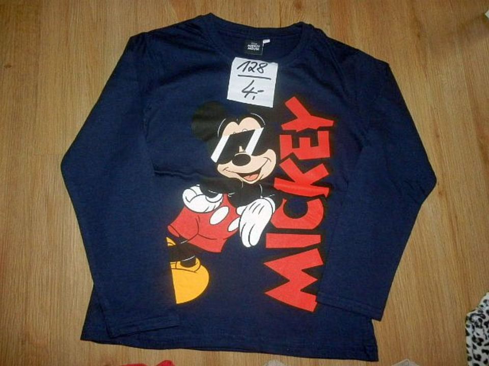 schöne Schlafanzüge, Pullover,Jacken Gr. 122/128 v. H&M, Topolino in Berlin