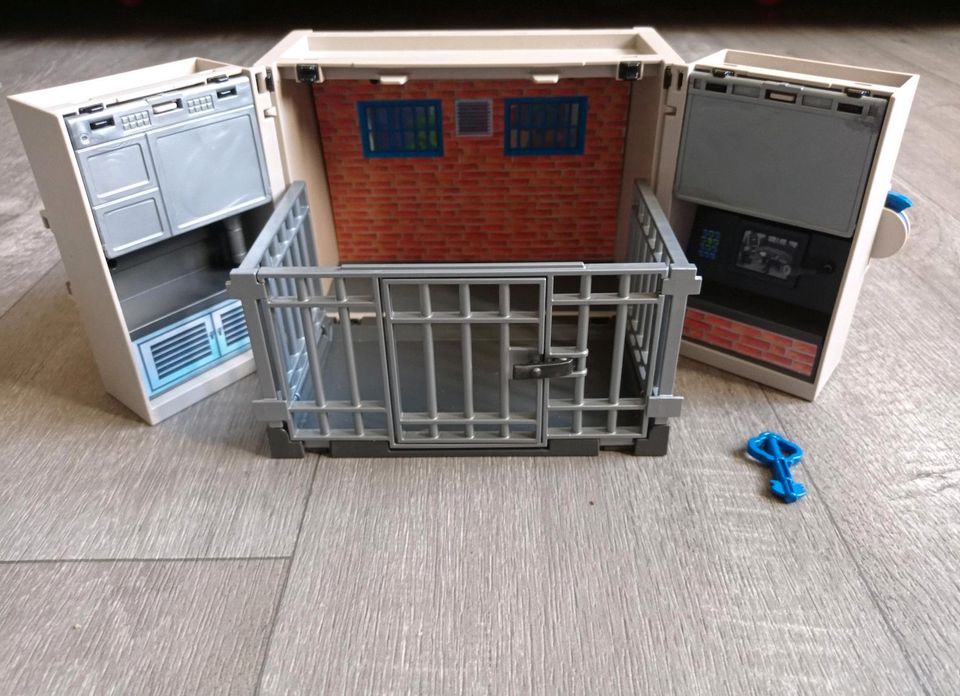 Playmobil Polizeistation 5421 Polizei Box Spielzeug in Leer (Ostfriesland)