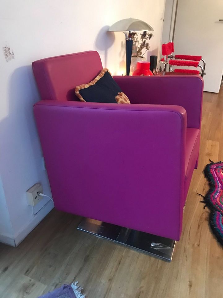 pinker Sessel in Berlin