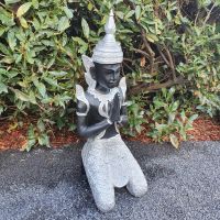 Gartenfigur kniende Buddha Figur Tempelwächter 80 cm Silber Baden-Württemberg - Baden-Baden Vorschau