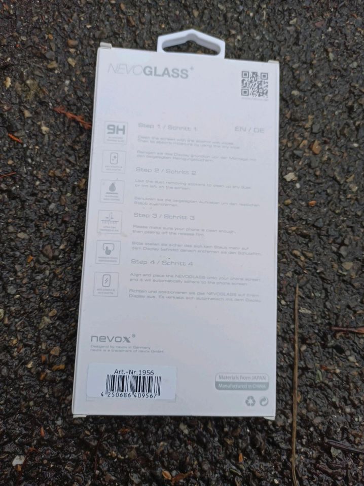 iPhone 14 / 13 Pro/ 13-6.1" NEVOGLASS Originalverpackung in Stockach