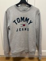 Tommy Jeans Hilfiger Sweatshirt Pullover grau Größe M Sachsen - Großröhrsdorf Vorschau
