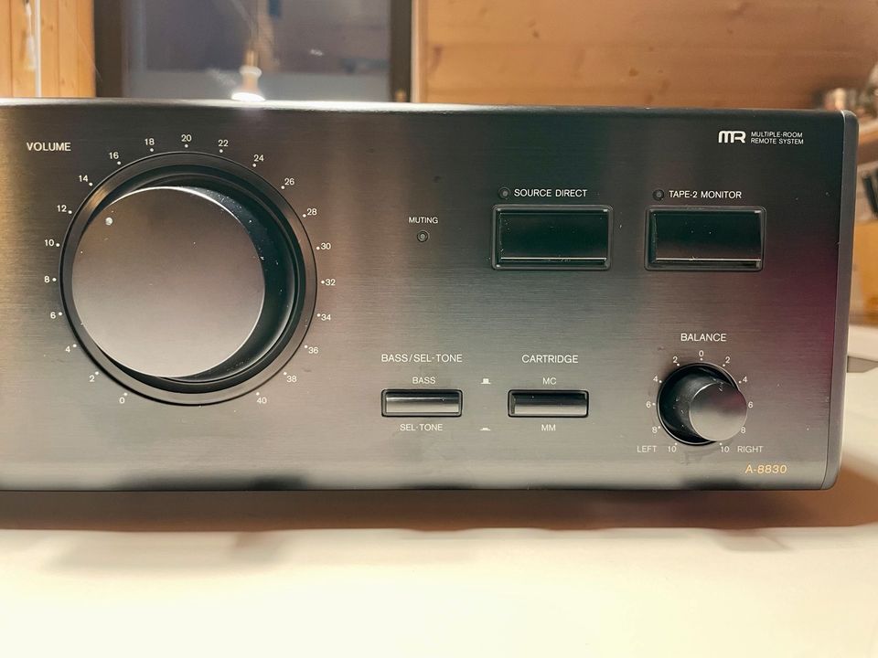 Onkyo A-8830 100W Sinus an 4 Ohm in Niedernberg