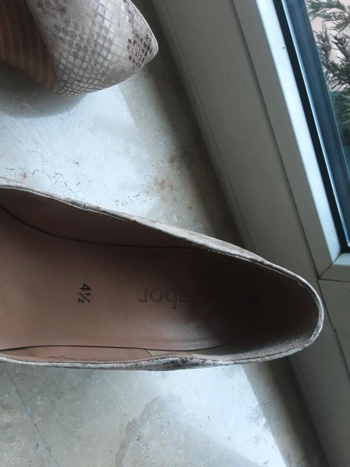 Gabor pumps beige 4 1/2 entspricht gr. 37 Leder schlangenoptik in Bayern -  Gersthofen | eBay Kleinanzeigen ist jetzt Kleinanzeigen