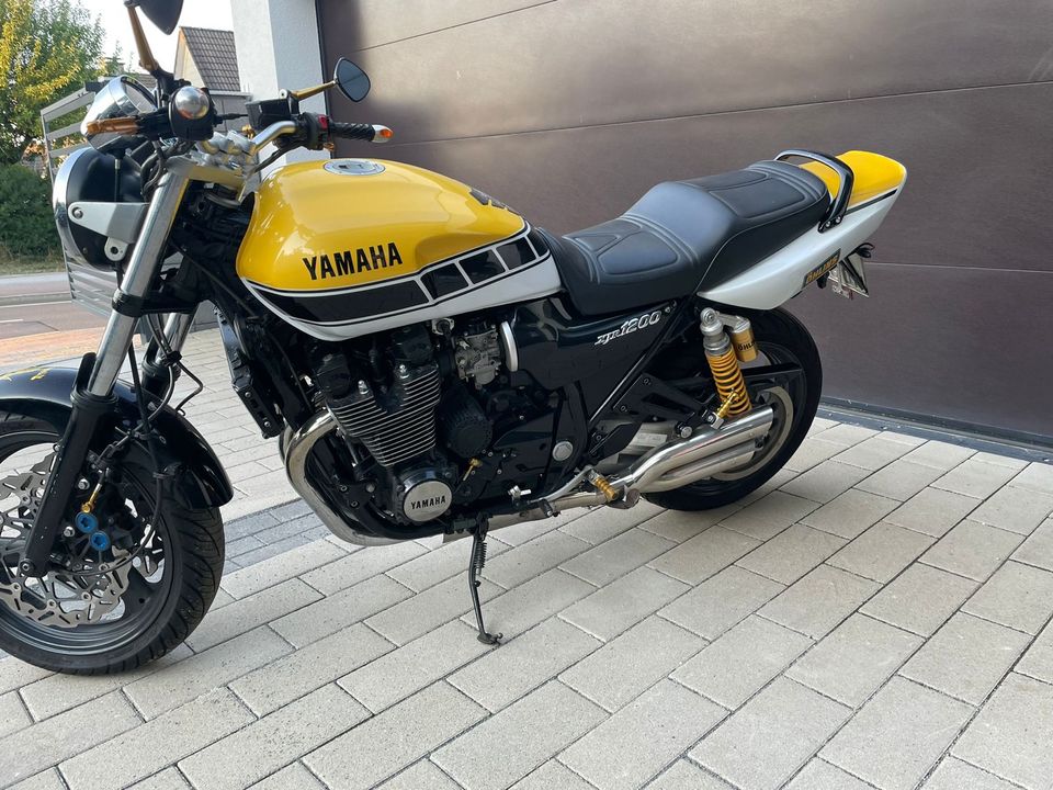 Yamaha XJR 1200 SP 4PU Kenny Roberts Riemenantrieb in Meinerzhagen