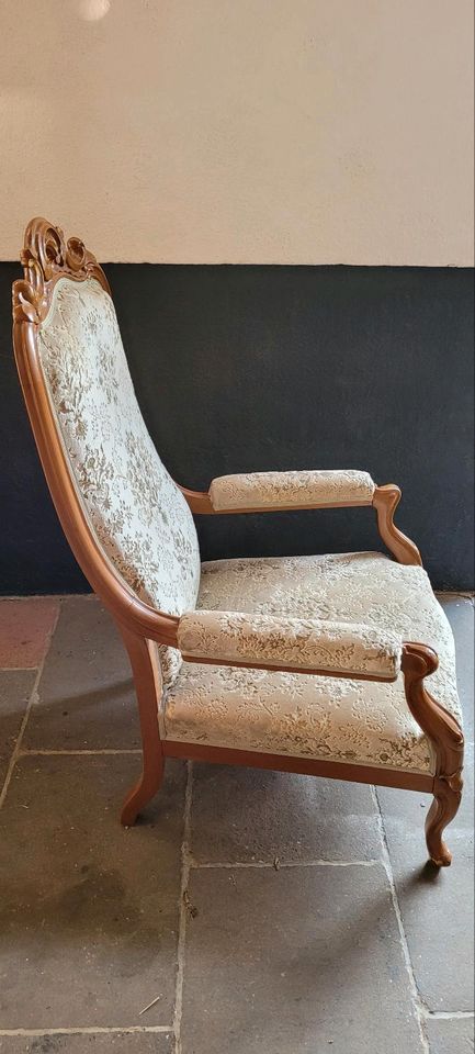 schöner barocker Sessel gepolster mit Echtholz. in Rastatt