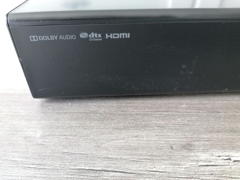Samsung Soundbar HW-N 400/ZG Nichtraucher in Bitterfeld