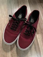 Sneaker by VANS Off the Wall Authentic ❤️ Gr. 42 Hessen - Nidda Vorschau