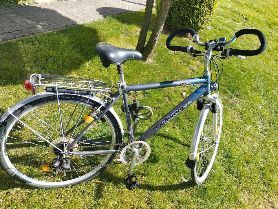 Herren Fahrrad Neuwertig in Marienberg