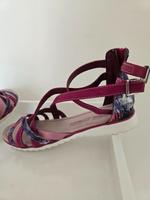 Sandalen von Tom Tailor Neu mit Etikett Gr.39 rosa lila schwarz Herzogtum Lauenburg - Wentorf Vorschau