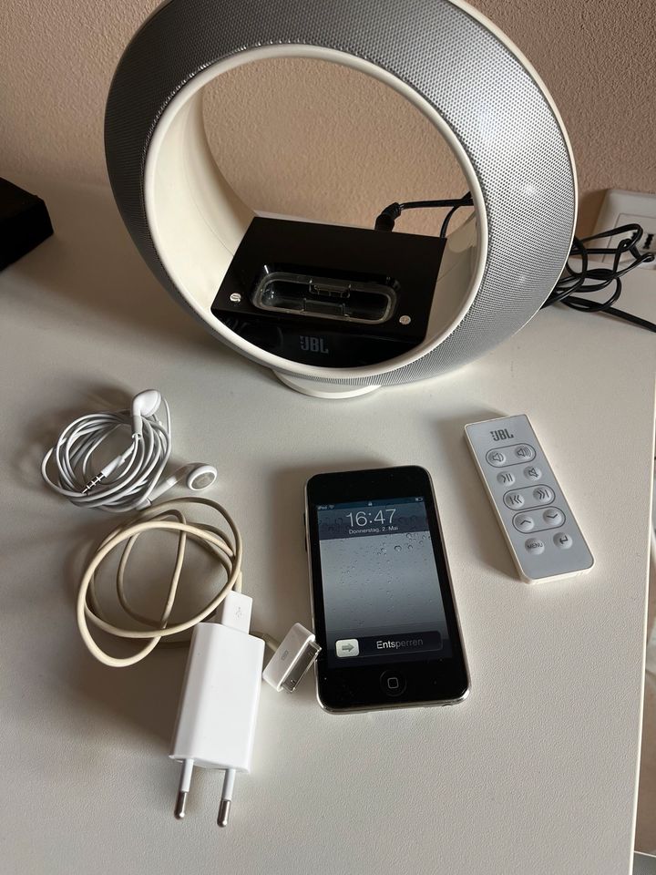 JBL Radial Micro inklusive Ipod Touch und Zubehör in Seligenstadt