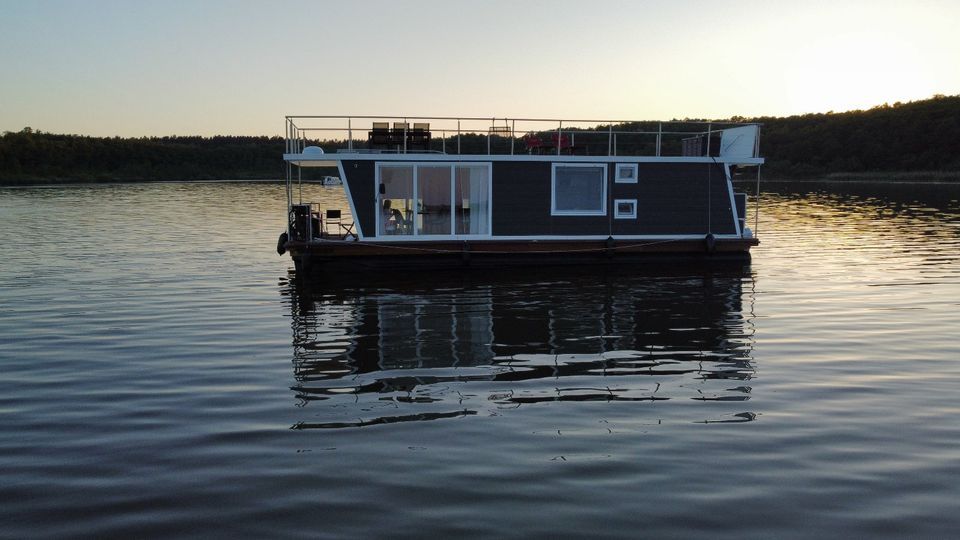 Hausboot führerscheinfrei mieten 2023 - Müritz BRB Berlin Peene in Waren (Müritz)