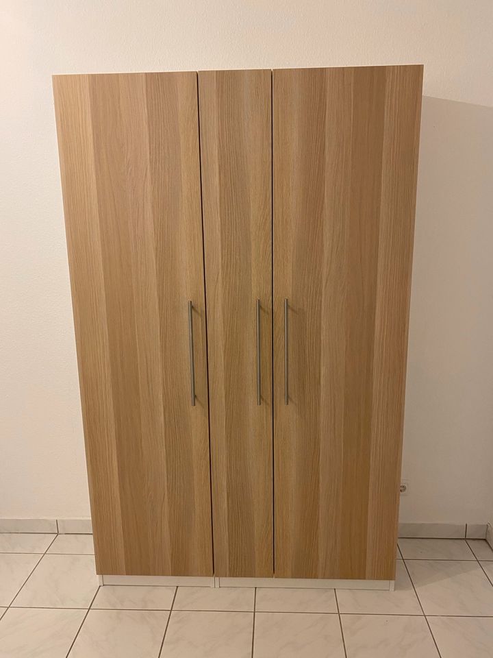 IKEA Pax 125x35x201cm Top-Zustand in Nackenheim