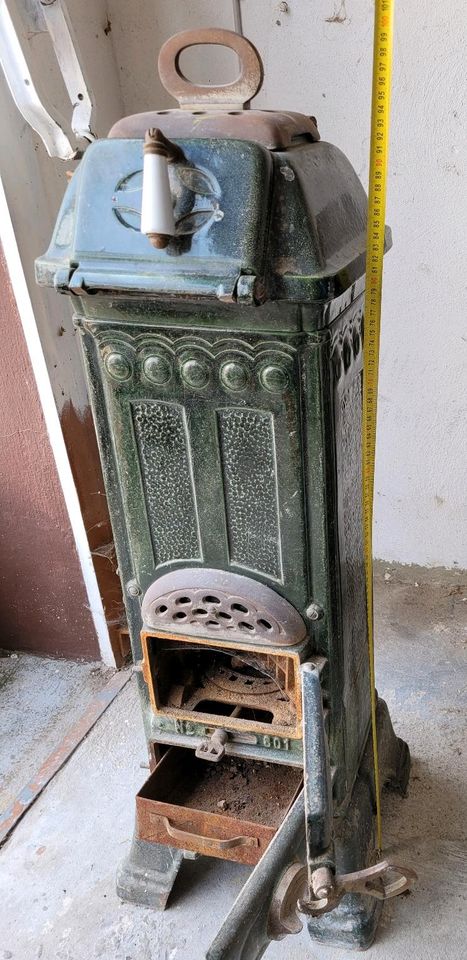 Gußeisen Emaille Kamin Ofen Antik ca. 70 Jahre aus 50ern in Rüsselsheim