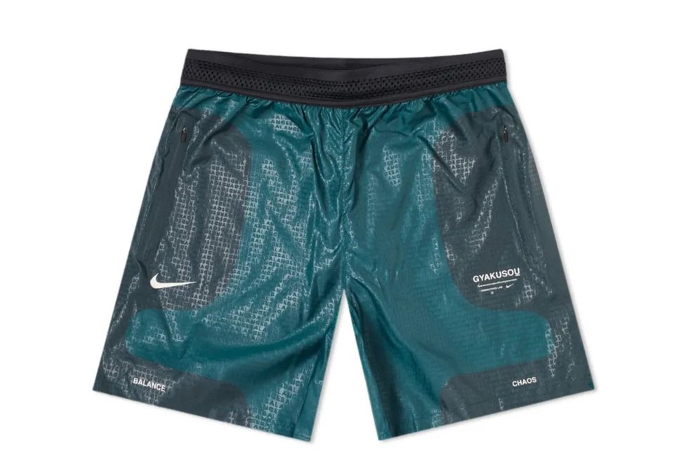 NIKE UNDERCOVER GYAKUSOU CHAOS & BALANCE Nikelab NRG Kyma Shorts in Dresden