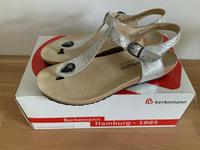 Berkemann Sandalen Zehentrenner 38,5 silber Sandaletten wie neu Niedersachsen - Cuxhaven Vorschau