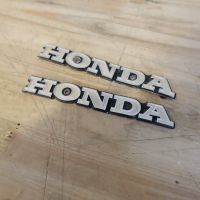 Honda CB360 G K Tank emblem l+R 87121-369-000+87121-369-000 Rheinland-Pfalz - Bubenheim (Pfalz) Vorschau