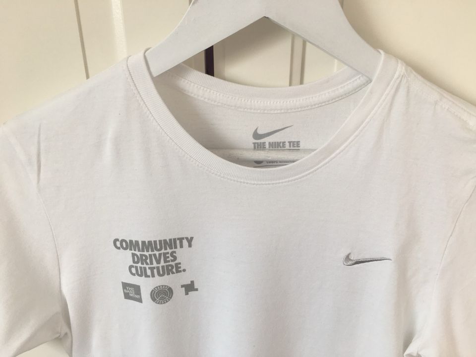 Shirt von Nike x The Basement Community drives Culture in Garbsen