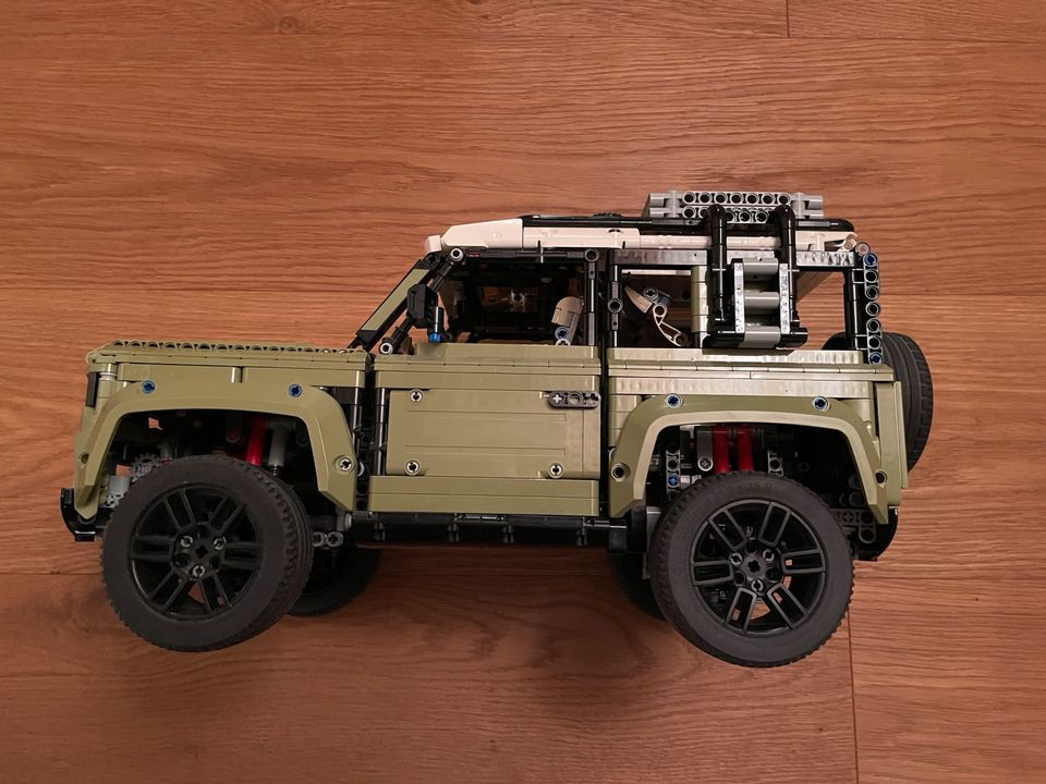 Lego Technik 42110 - Land Rover Defender (bei Wolfratshausen) in Weilheim i.OB