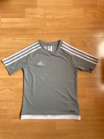 Trikot Sportshirt T-Shirt von Adidas Gr 140 Niedersachsen - Wunstorf Vorschau