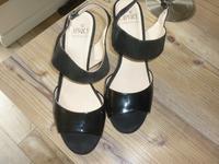 CAPRICE Premium Sandaletten Gr. 4 1/2 schwarz Schleswig-Holstein - Boostedt Vorschau