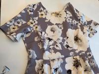 Etuikleid, Scuba, mit Blumenmuster, Asos, Gr. 48, Neu mit Etikett Kreis Pinneberg - Wedel Vorschau