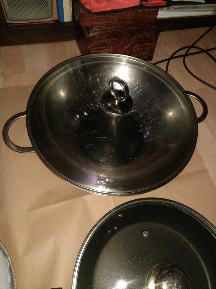 Wok mit Deckel und neun Pfannen komplett oder einzeln in Köln