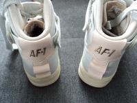 NIKE Air Force AF1 MID -Gr.37,5 mit FORCE/FEMALE Klett-Patch Niedersachsen - Brake (Unterweser) Vorschau