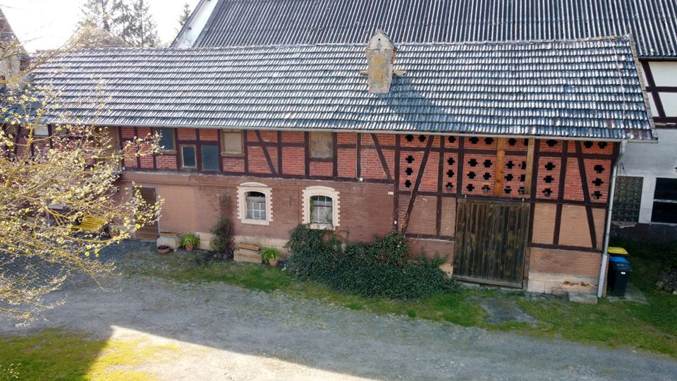 Wunderschöner Bauernhof mit Ackerland, prädestiniert für Pferdehaltung in Alsfeld