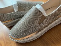 Neu‼️ Sommerschuhe Damen Slipper Espandrilles Größe 39 Glitzer Nordrhein-Westfalen - Paderborn Vorschau