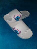 NEU Slipper Badelatschen Gr. 40/41 Stitch weiß Niedersachsen - Lindhorst Vorschau