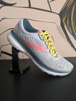 Brooks 36,5 Ghost 13 Laufschuhe Sneaker Damen Mädchen Jungen Düsseldorf - Friedrichstadt Vorschau