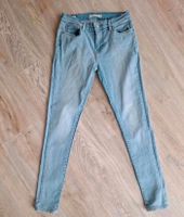 Levis 710 super skinny Jeans 29/30 Niedersachsen - Garbsen Vorschau
