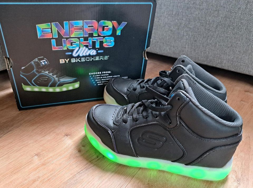 Sketchers Energy Lights Ultra Gr. 33 in Rosendahl