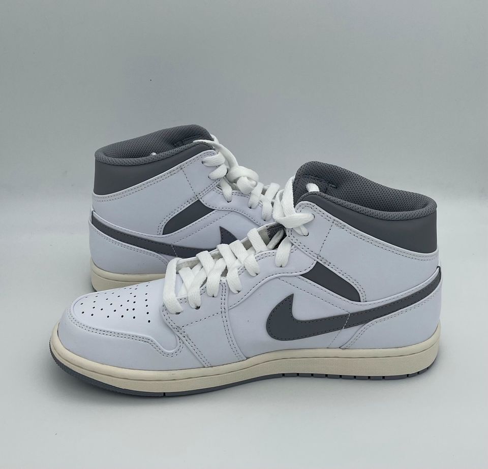 Air Jordan 1 mid grey EU 40 in Tarmstedt