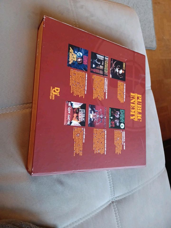 Public Enemy vinyl box in Hohenlockstedt