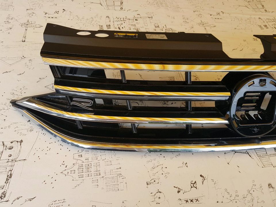 VW Tiguan R Grill mit LED 5NN853653H R-Line in Langenfeld