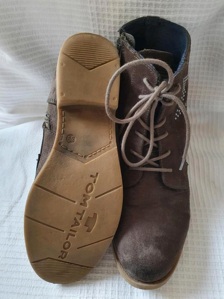 Tom Tailor Stiefeletten khaki Stern Glitzersteine 39 in Wiesbaden