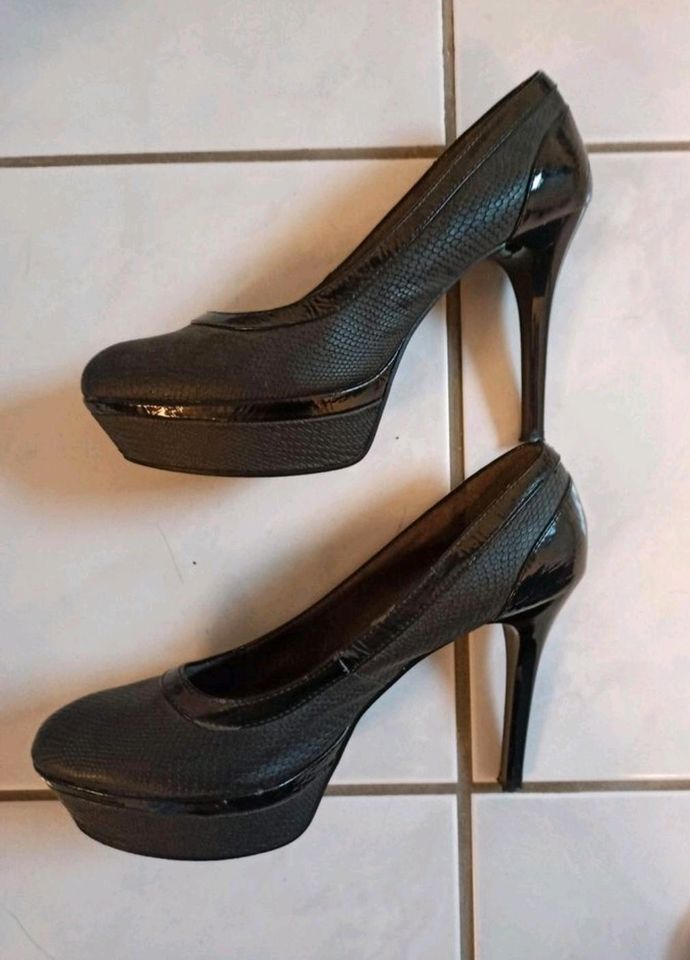 Verschiedene High Heels Pumps Schuhe Absatz Keilabsatz in Aschaffenburg