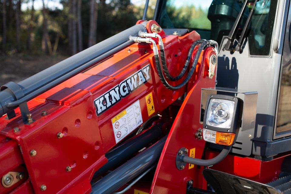 18.900 € netto Kingway Teleskoplader | Radlader | Hoflader | Farmer 811T in Frankfurt am Main