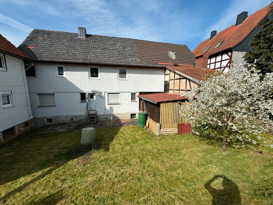 Wohnhaus mit Scheue und Garten in Schrecksbach