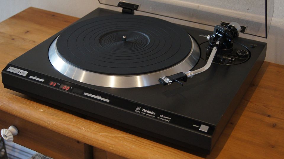 Technics SL-1410 MK2 Plattenspieler, Lift überholt! in Steinburg