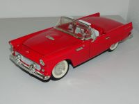 Modellauto roter Ford Thunderbird im Maßstab 1:18 von Revell Bayern - Friedberg Vorschau